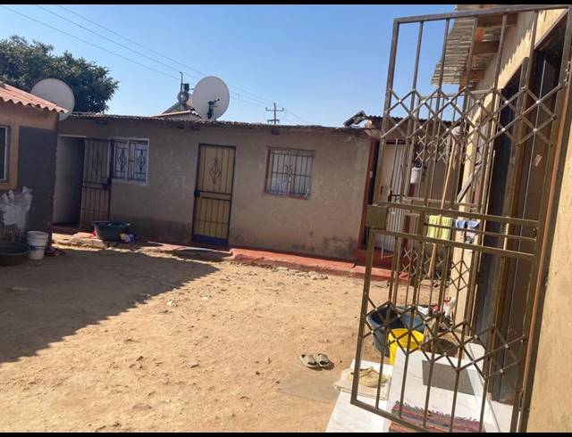 1 BEDROOM HOUSE FOR SALE IN KAALFONTEIN